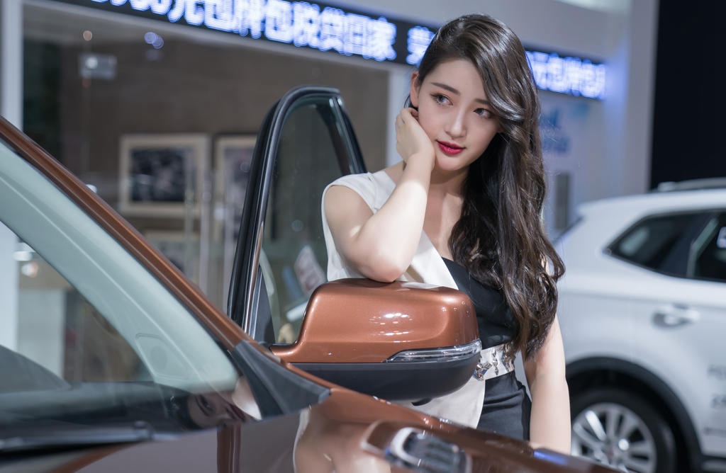 美女车模包臀短裙高跟美腿写真