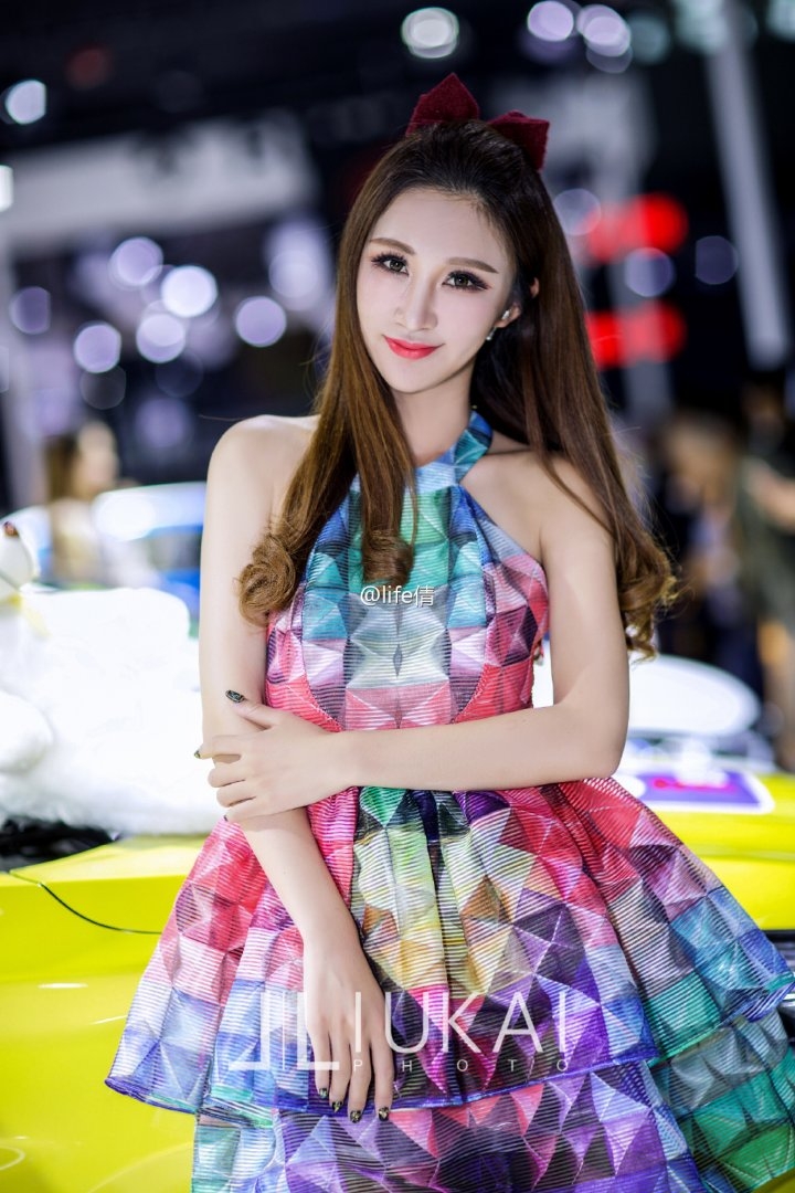 美女车模细腰美腿性感火辣套图