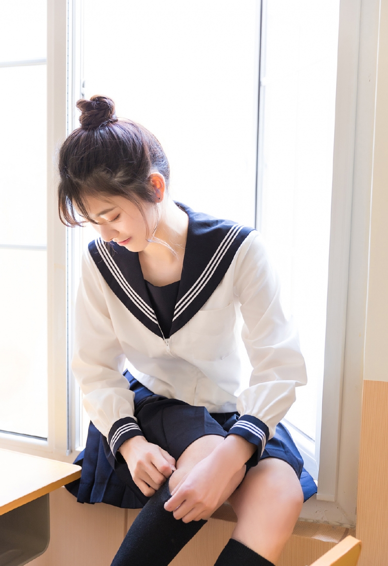 芭蕾舞美少女白丝美腿室内写真