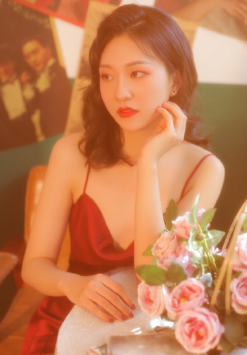 性感美少女吊带连体衣精选图片