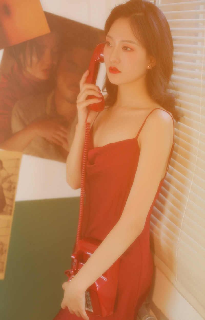 性感美少女吊带连体衣精选图片