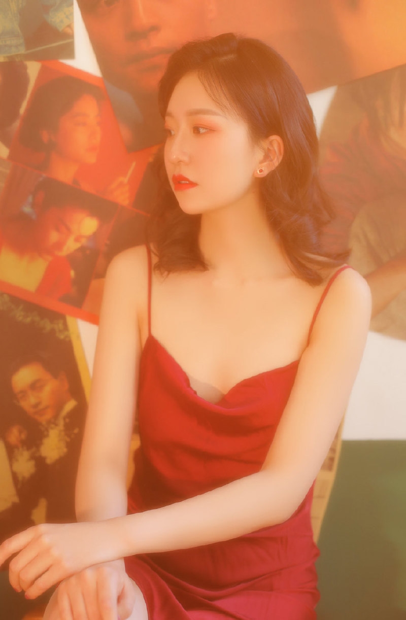 性感美少女吊带连体衣精选图片