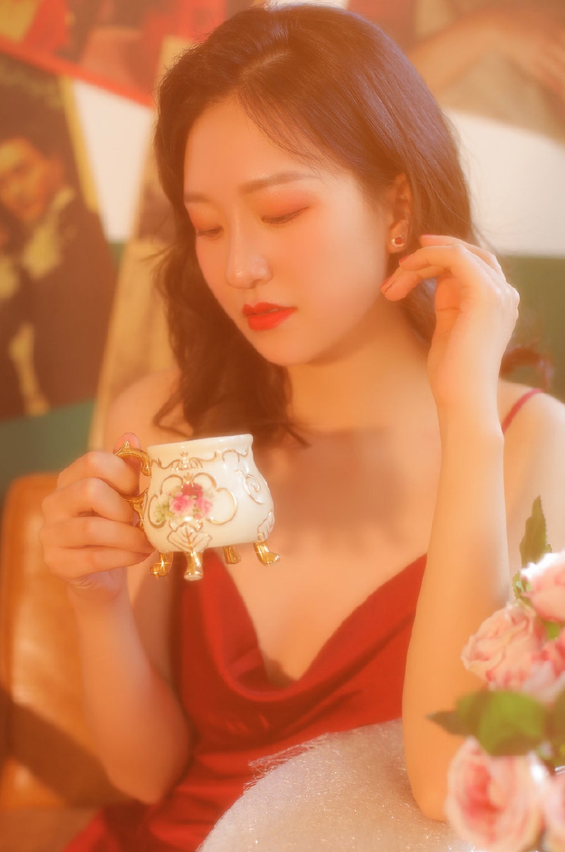 性感美少女吊带连体衣精选图片