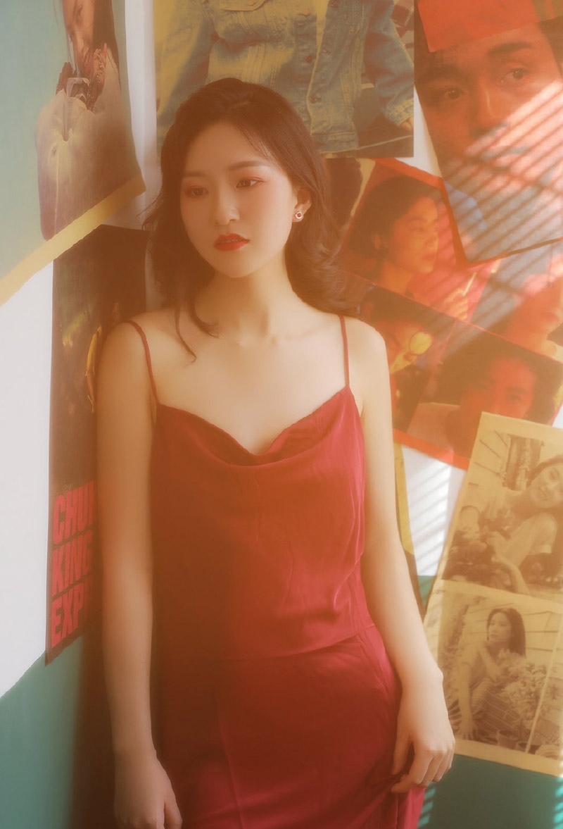 性感美少女吊带连体衣精选图片
