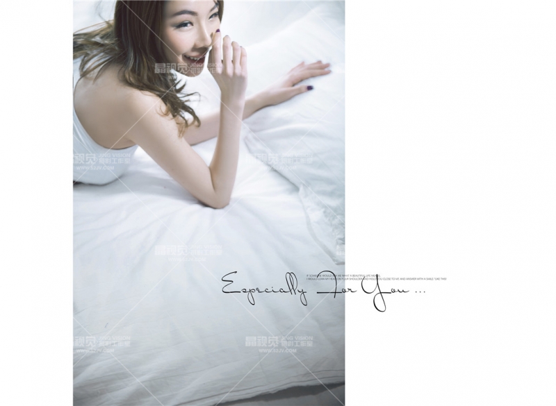 床上美女前凸后翘s型曲线辣图