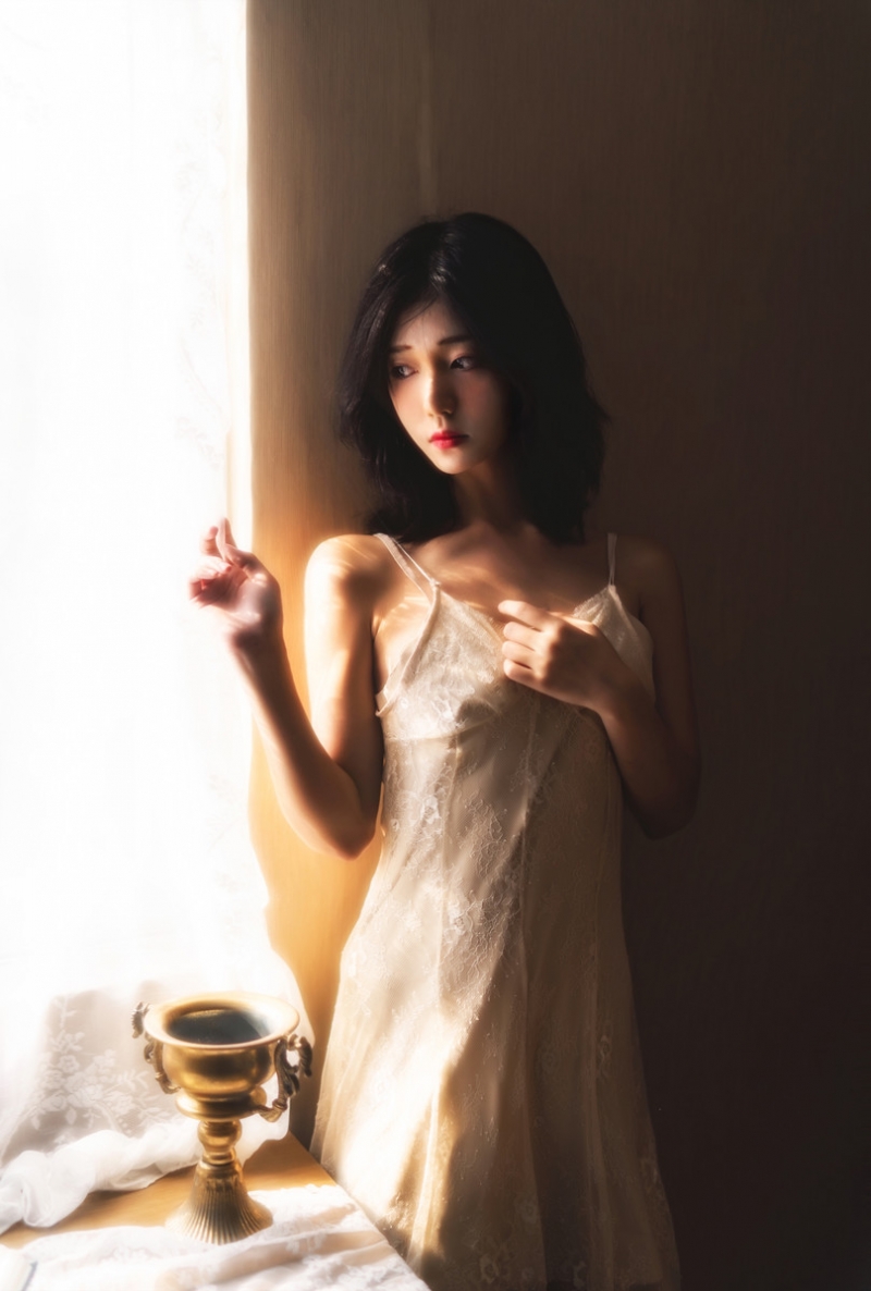 风俗媚娘吊带睡裙性感撩人套图